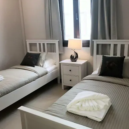 Noray Swan Duplex Right At The Pool 卡列罗港