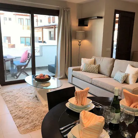 Noray Swan Duplex Right At The Pool בית נופש *